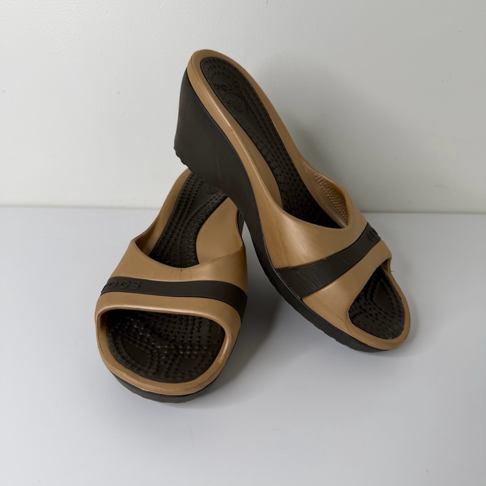 Crocs Sassari Band Bronze Brown Wedge Slide Slip On Sandals Women's size 8